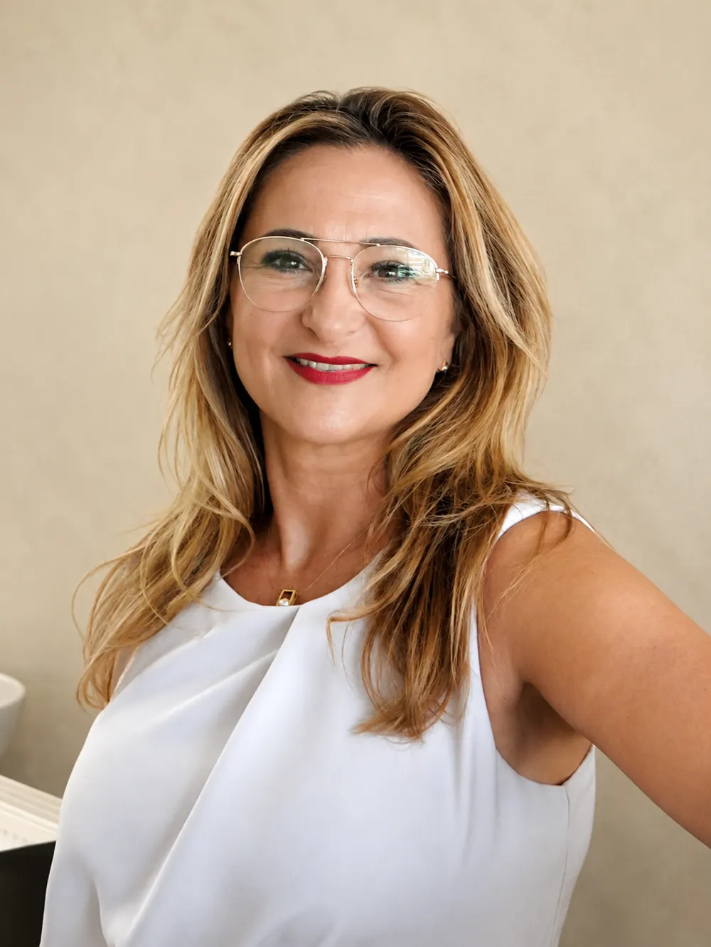 Arzu, Inhaberin und Friseurmeisterin des Salons ARZU Hairstyle & Beauty in Lippstadt-Bad Waldliesborn