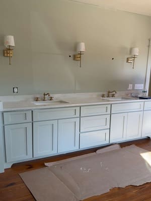 {{ custom_values.service_1 }} in {{custom_values.area_3})