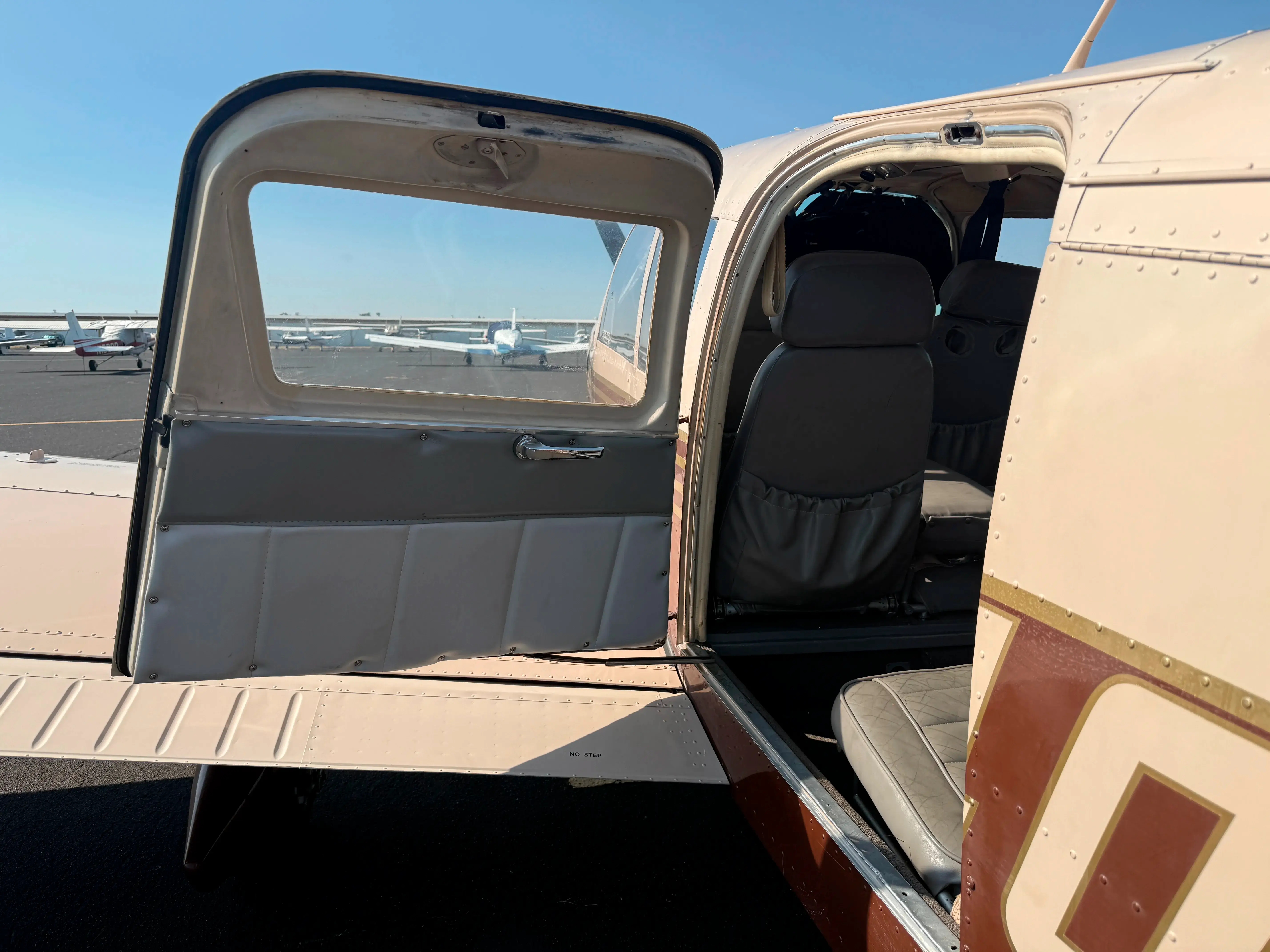 Piper PA-32-300