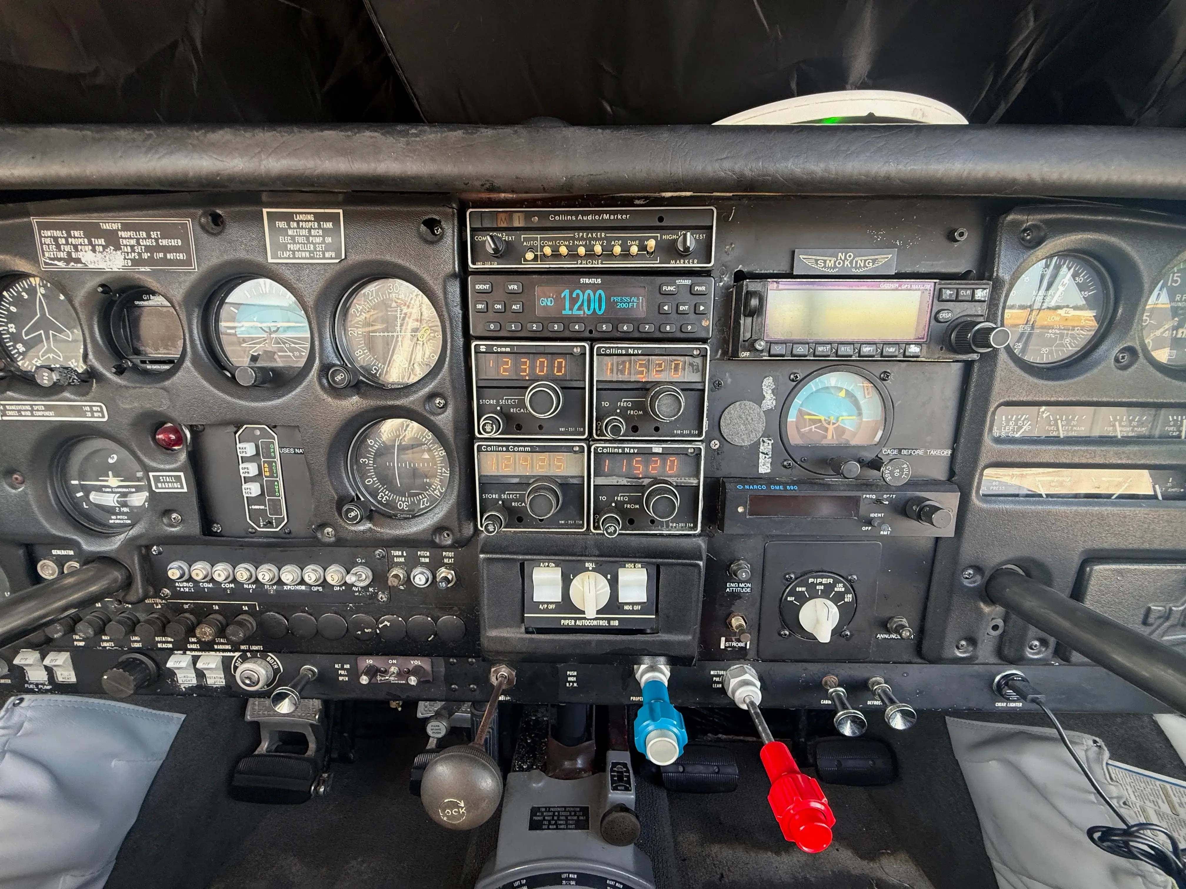 1967 Piper PA-32-300 Panel