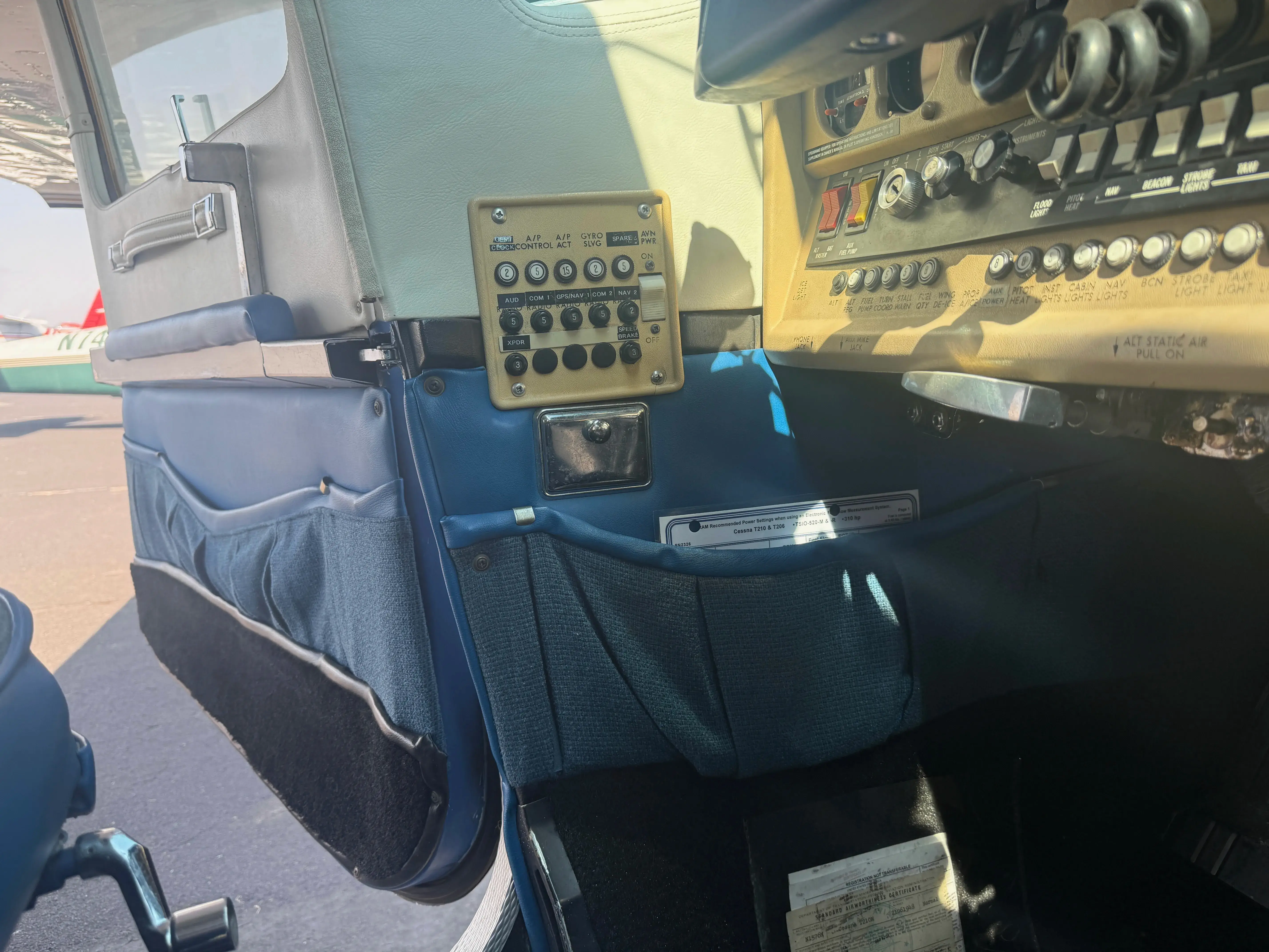 Cessna T210M Centurion