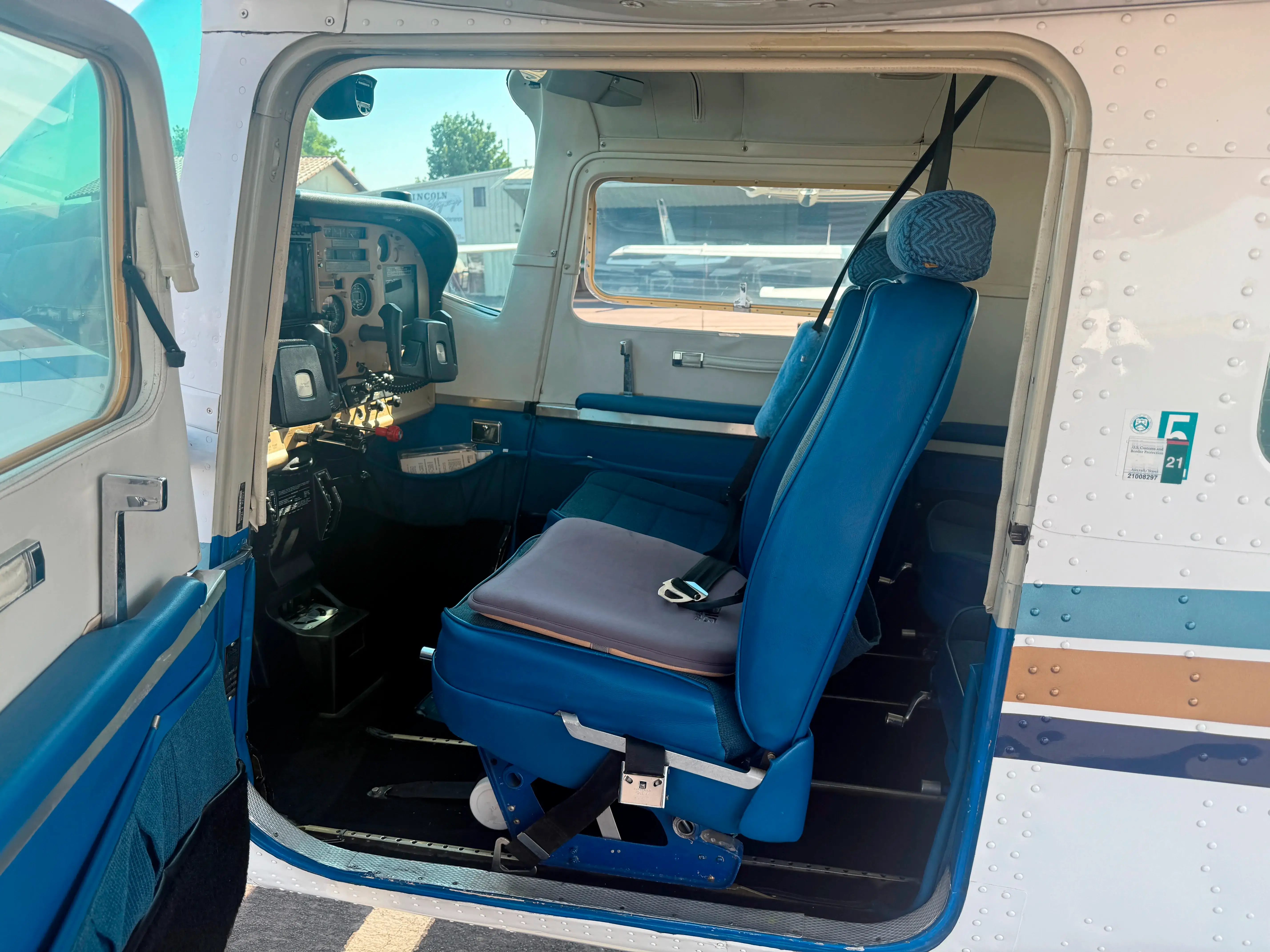 Cessna T210M Centurion