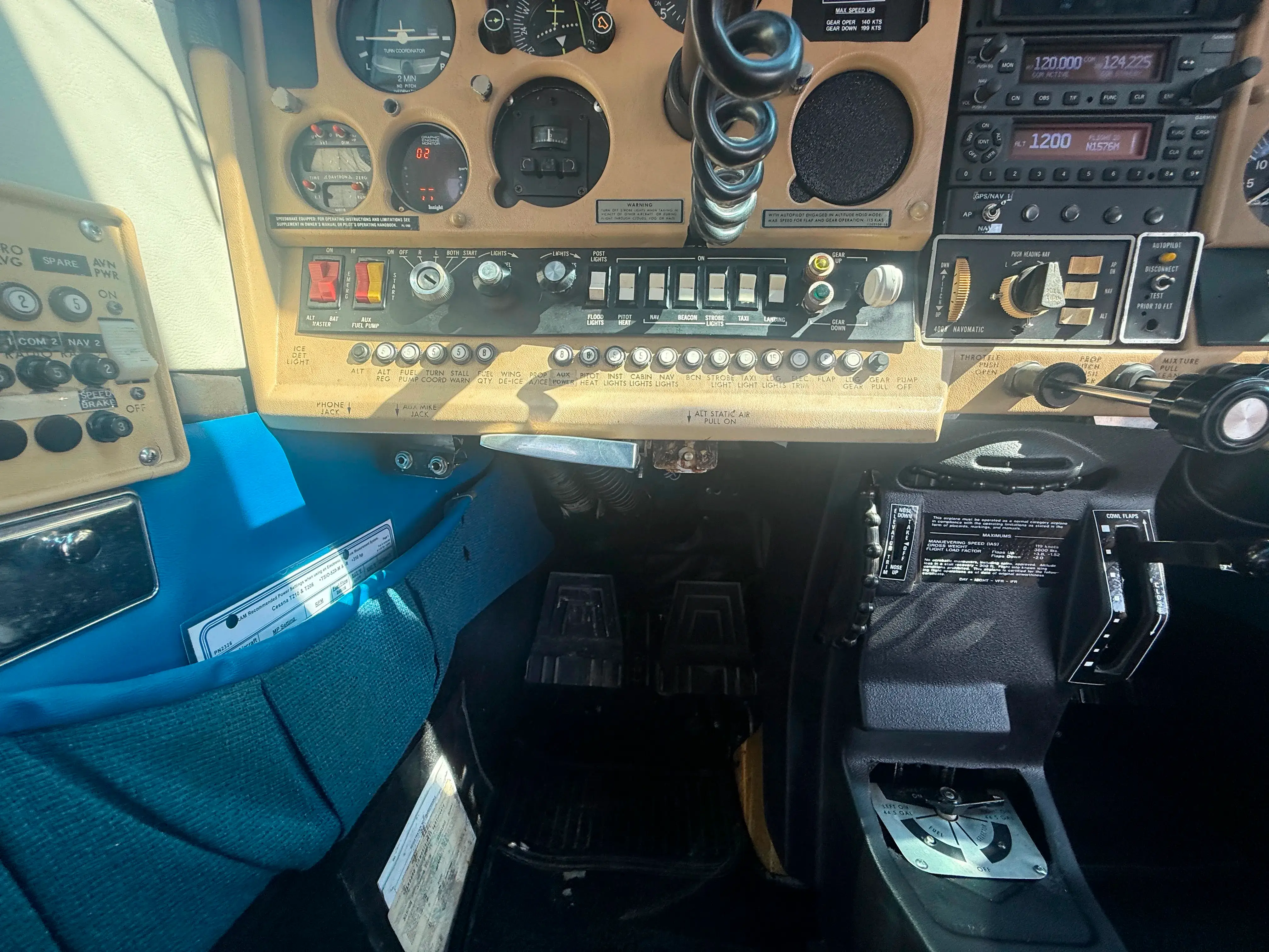 Cessna T210M Centurion