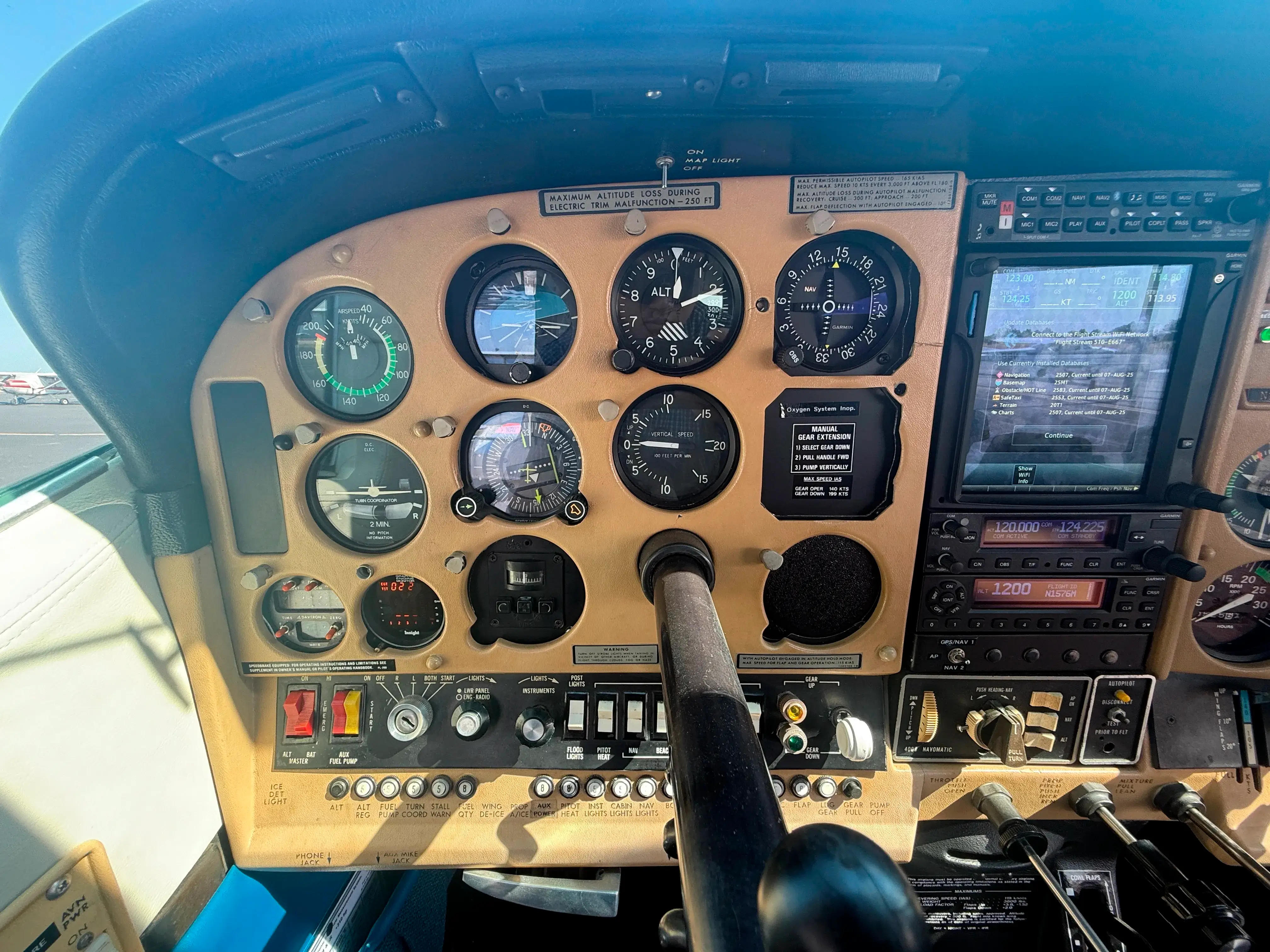Cessna T210M Centurion