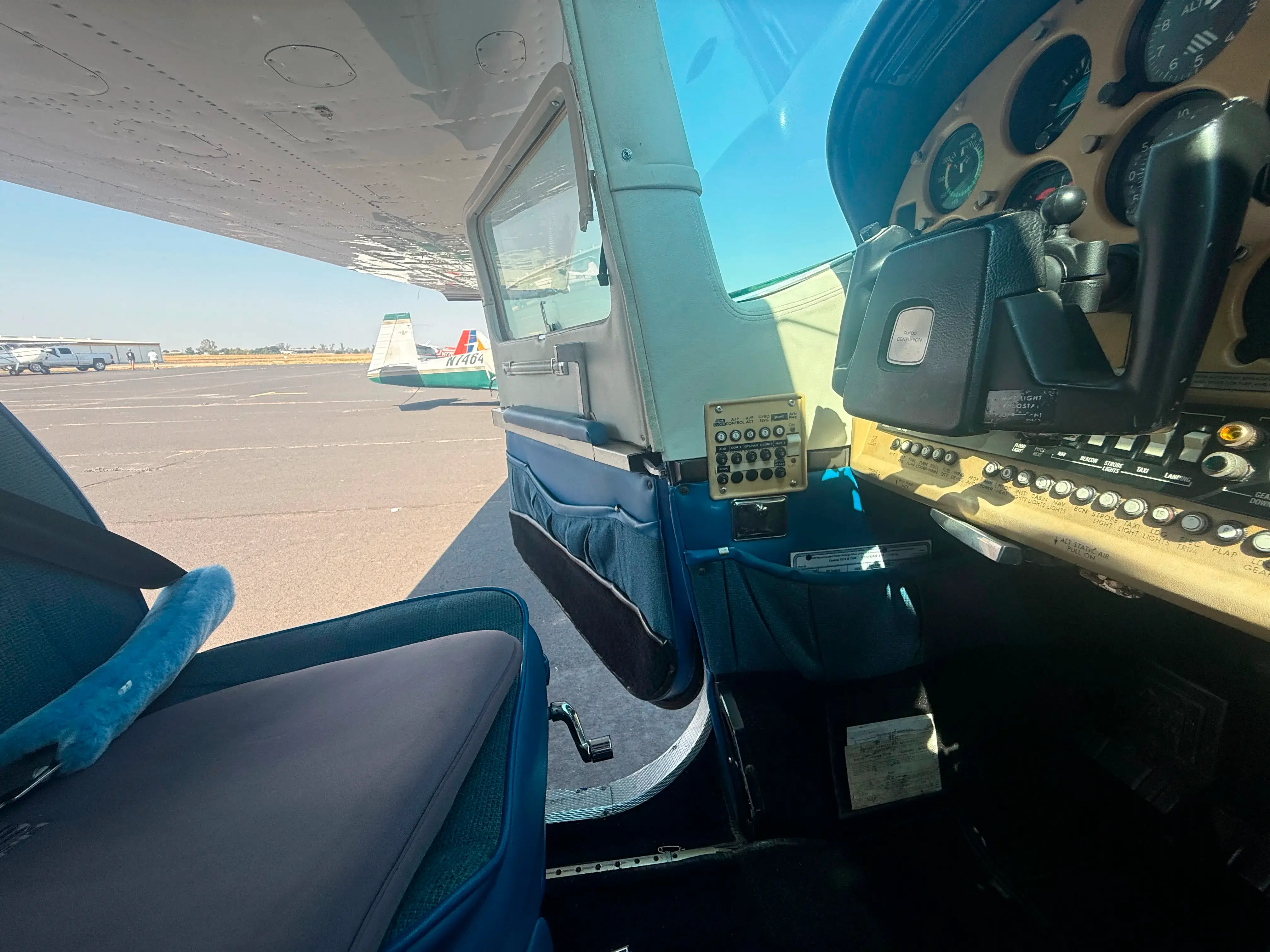 Cessna T210M Centurion