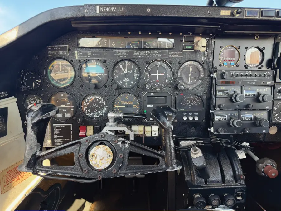 Mooney M20C - Pilot Side Panel