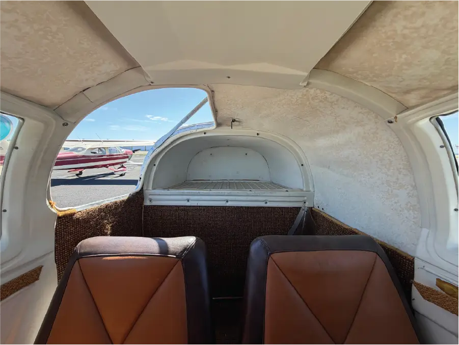 Mooney M20C - Interior Baggage Area