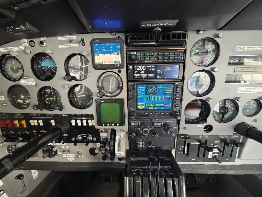 Cessna Skymaster - Center Panel
