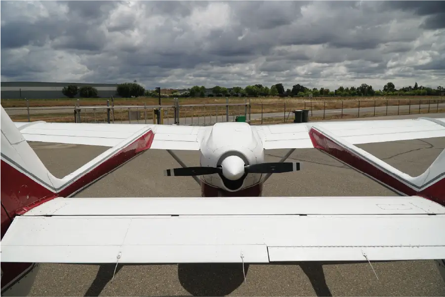 Cessna Skymaster - Rear Prop High Angle