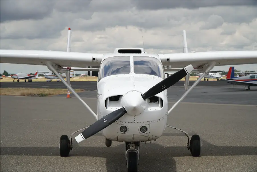 Cessna Skymaster - Front Prop