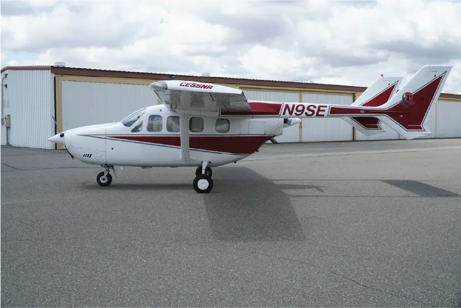 Cessna Skymaster - CoPilot Side View