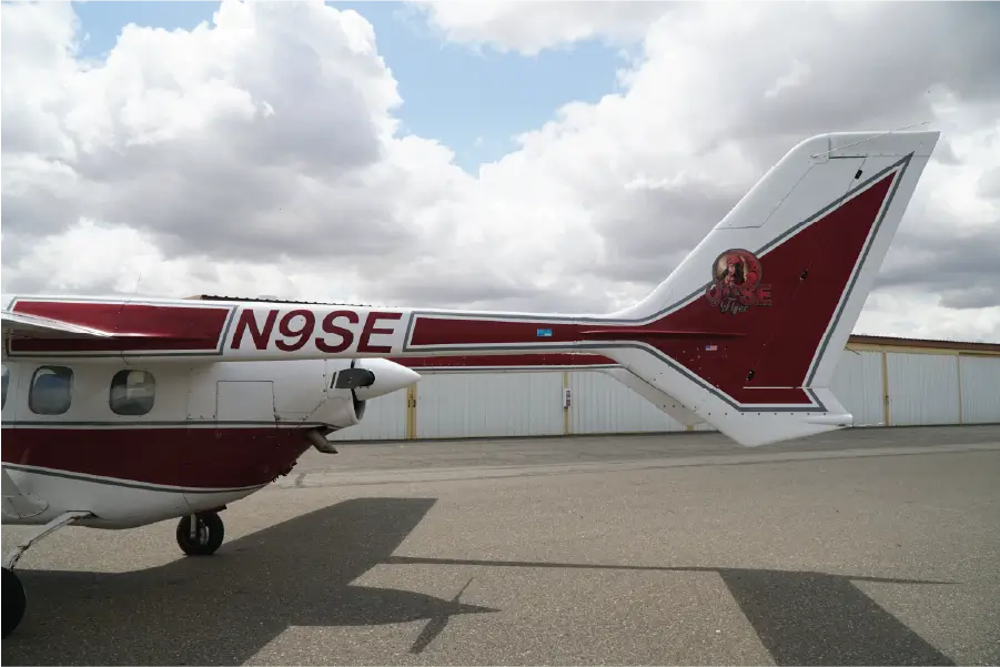 Cessna Skymaster - Tail