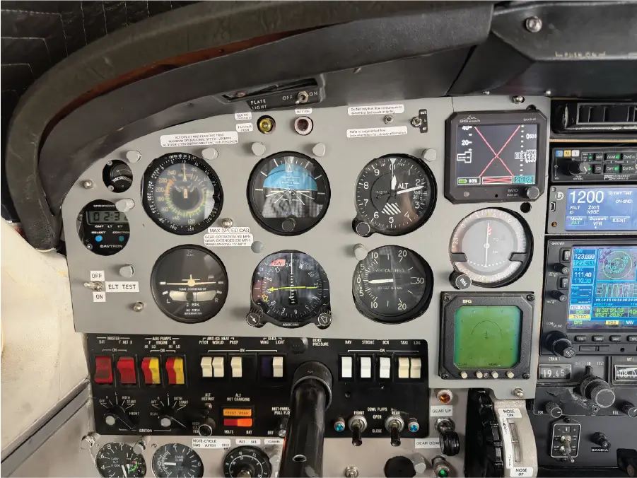Cessna Skymaster - Pilot Side Panel Close