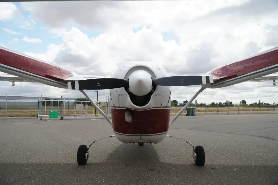 Cessna Skymaster - Rear Prop