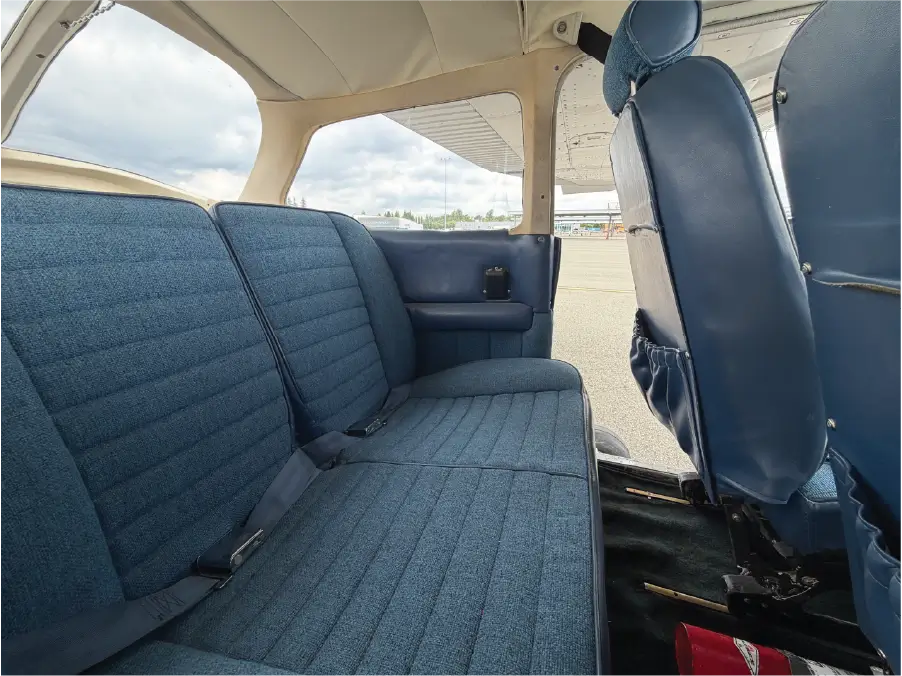 Cessna 172RG Back Seat