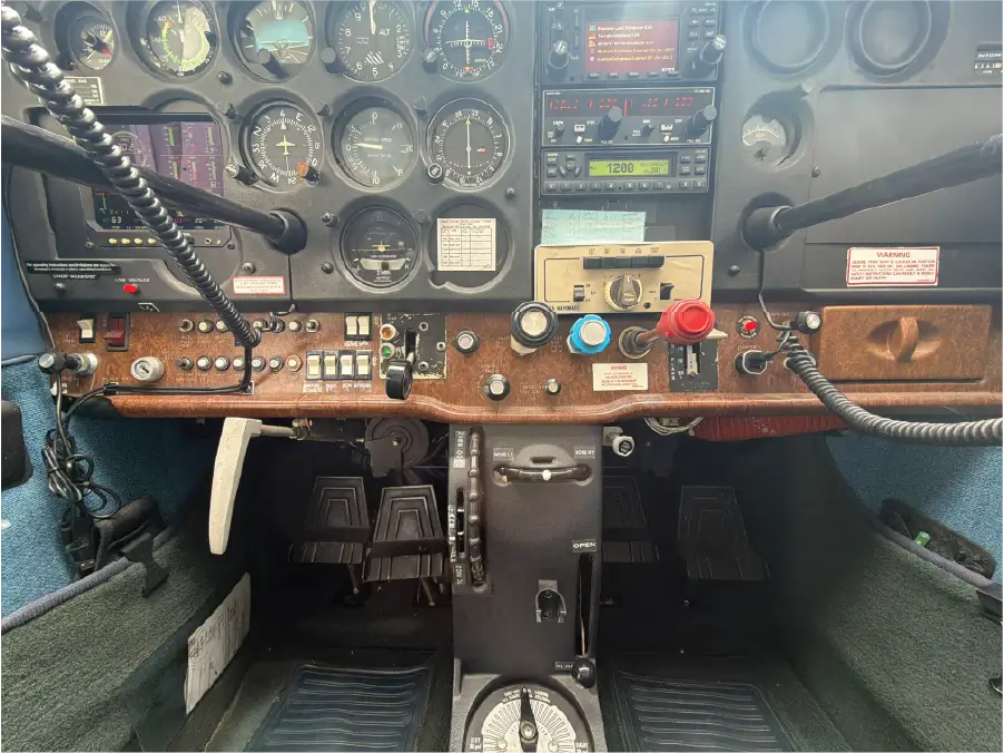 Cessna 172RG Center Panel