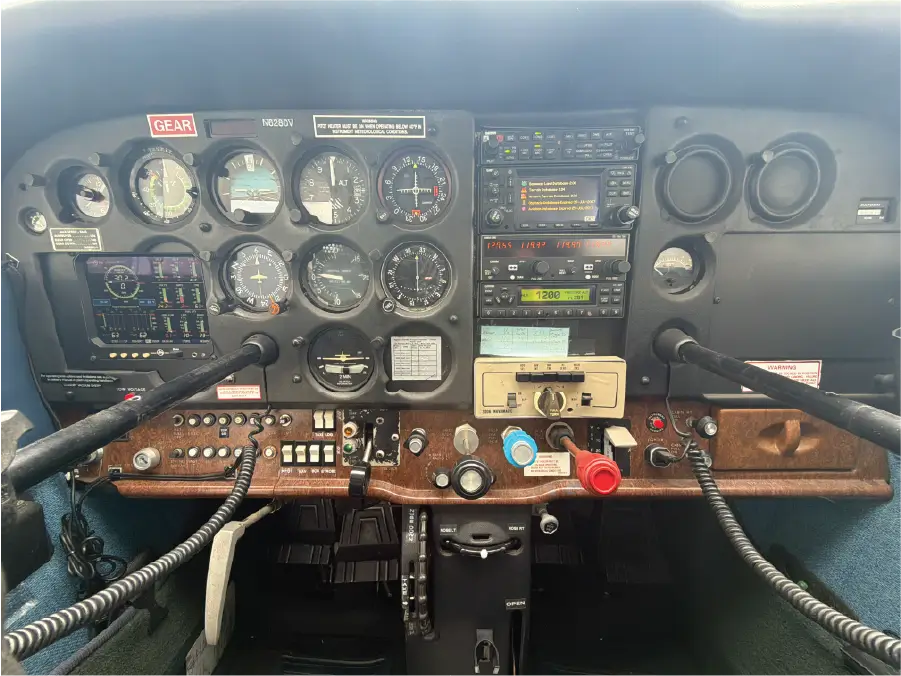 Cessna 172RG Panel
