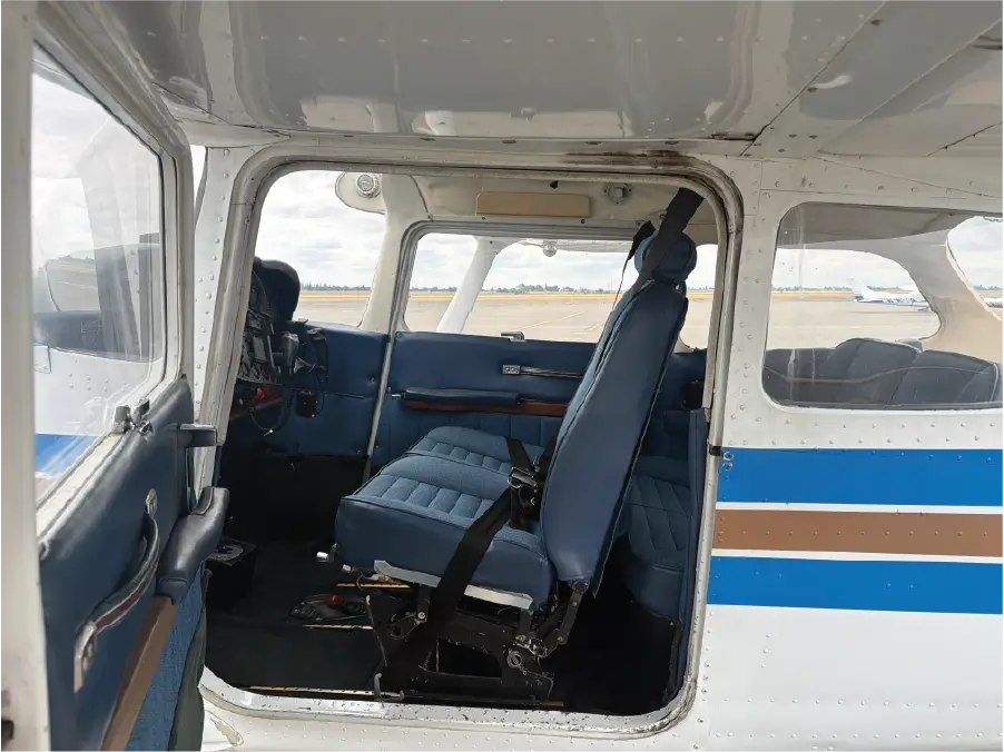 Cessna 172RG Front Seat