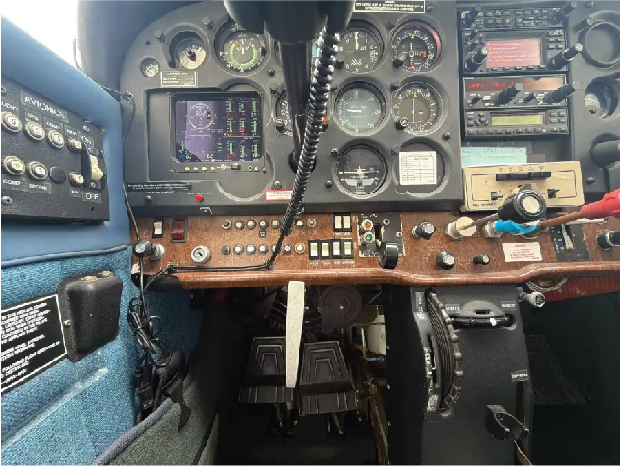 Cessna 172RG Pilot Side Panel