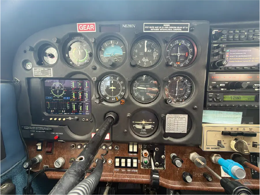 Cessna 172RG Pilot Side Panel