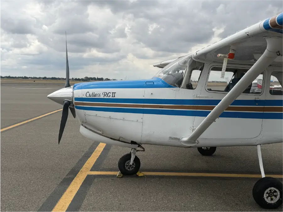 Cessna 172RG Pilot Side Front End