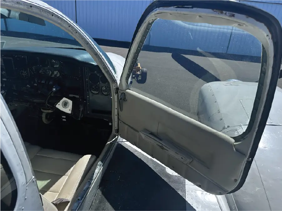 Beech Baron Copilot Side Door