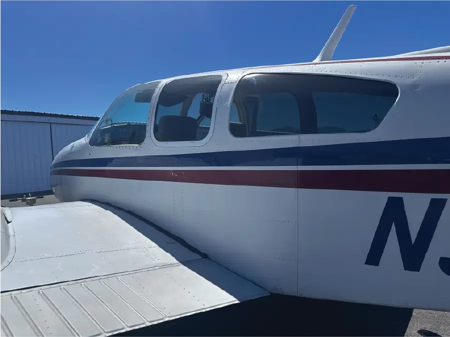 Beech Baron Pilot Side Back Angle