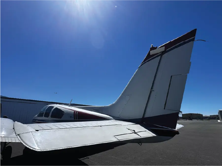 Beech Baron Pilot Side Tail