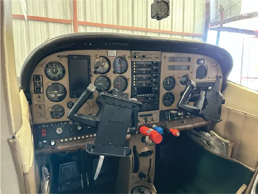 Cessna 182Q Panel