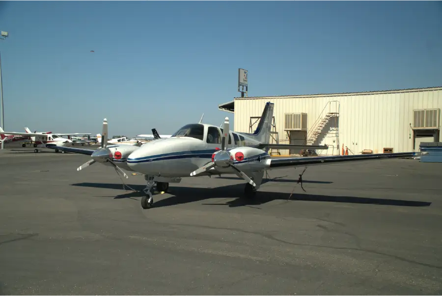 Beechcraft Baron - Pilot side front angle view