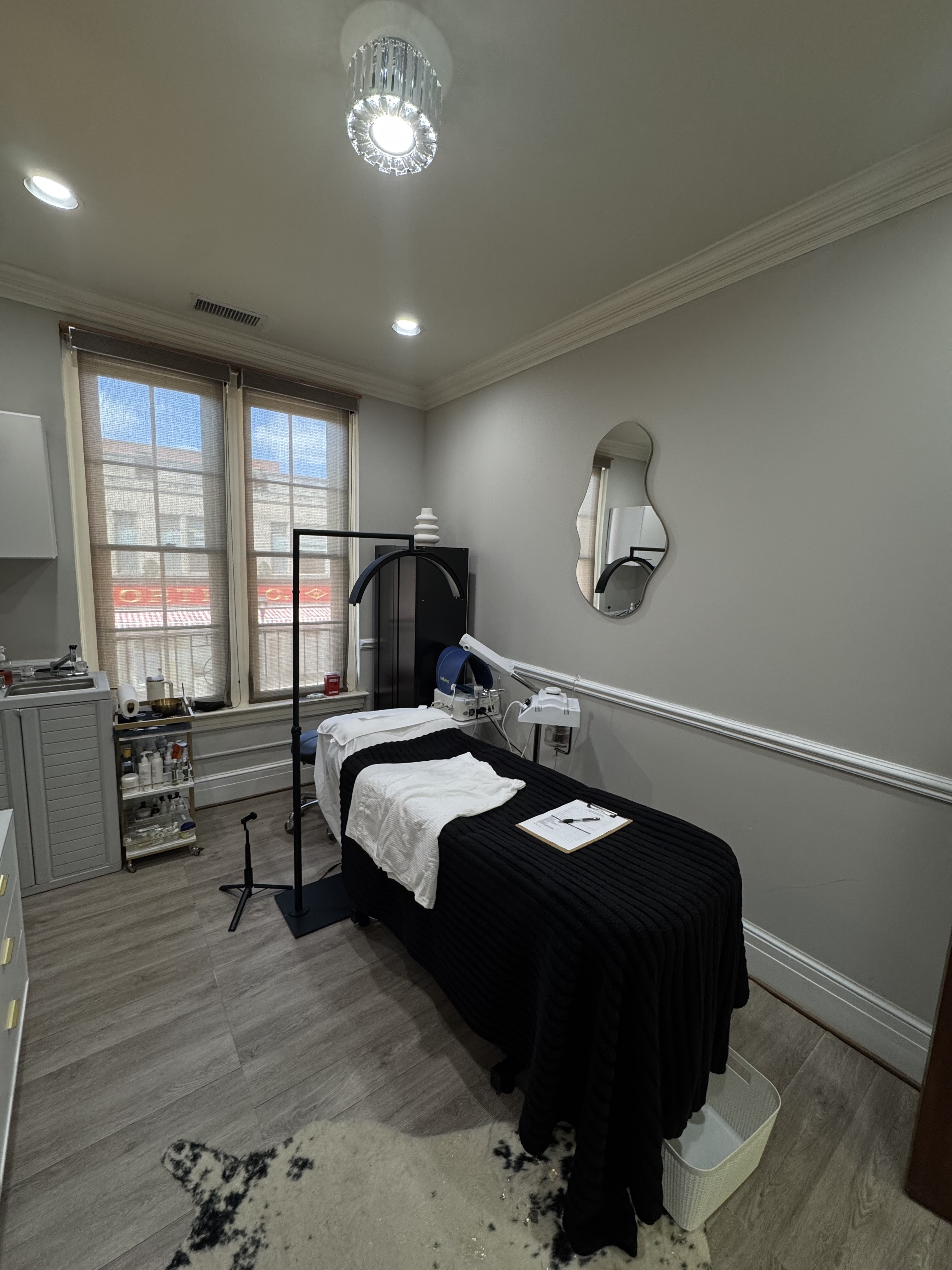 Reesthetics Beauty Lounge Interior