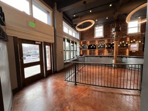 {{ custom_values.service_4 }} in {{custom_values.area_3})