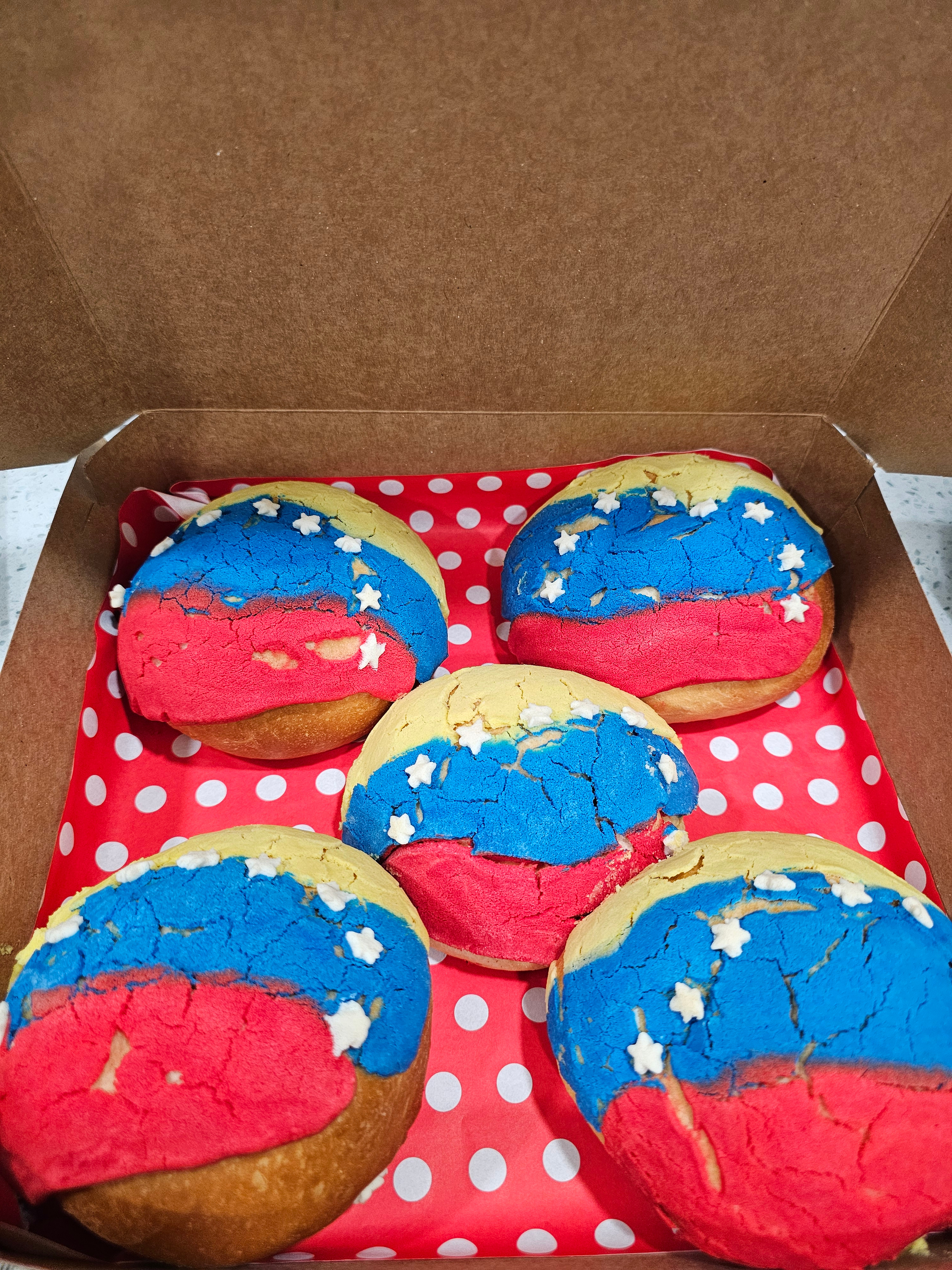 Themed decorated conchas
