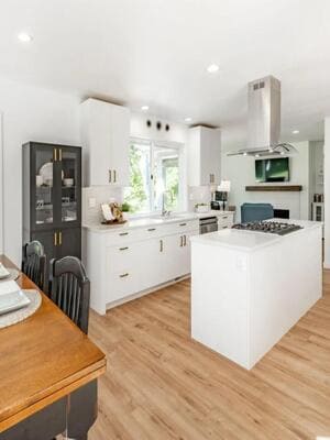 {{ custom_values.service_3 }} in {{custom_values.area_3})