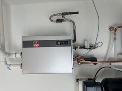 {{ custom_values.service_1 }} in {{custom_values.area_1})