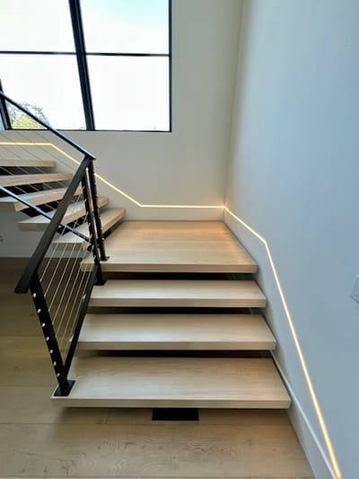 {{ custom_values.service_4 }} in {{custom_values.area_5})