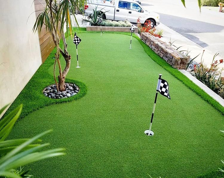 Beautiful side yard putting green installation