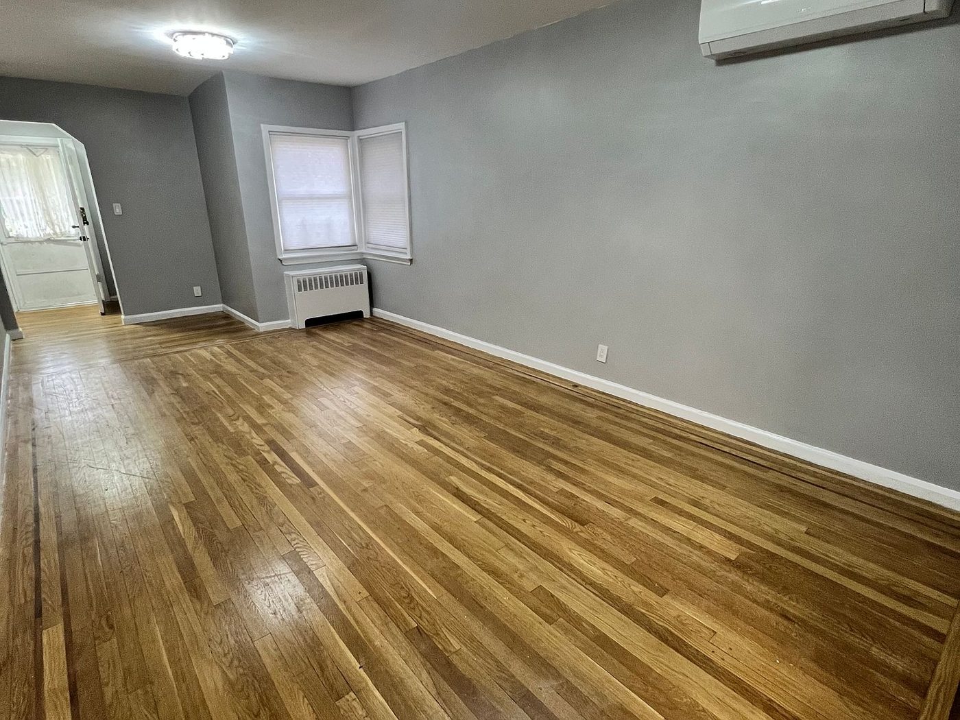 Throggs Neck — property
