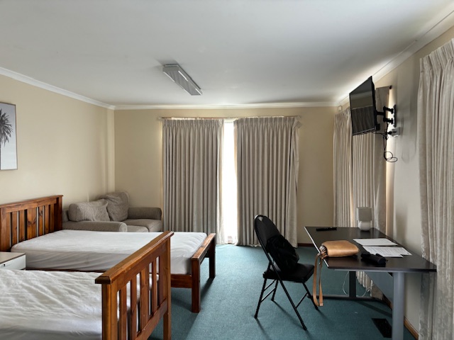 Furnished room with TV