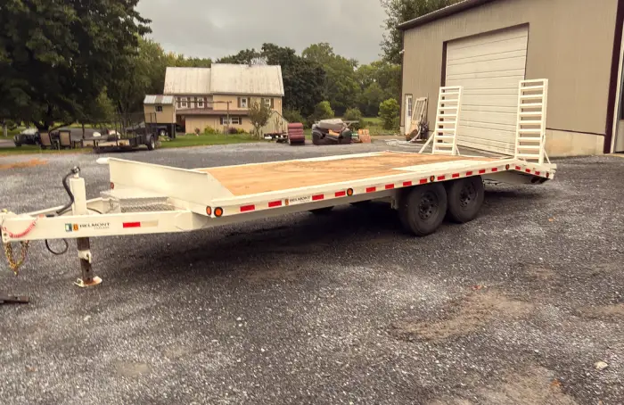 Deckover trailer rental in Womelsdorf, PA