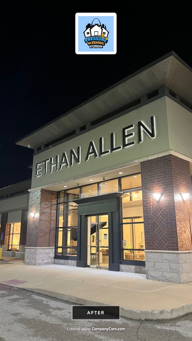 Commercial building soft washing St. Louis