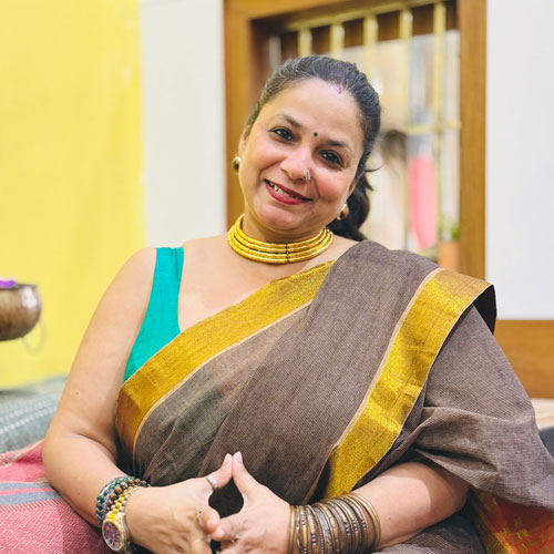 Mrs Shalini V Jha
