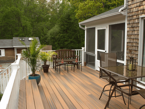 deck and fence painting and staining in Tucker