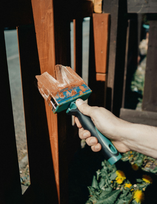 Lilburn deck and fence painting and staining