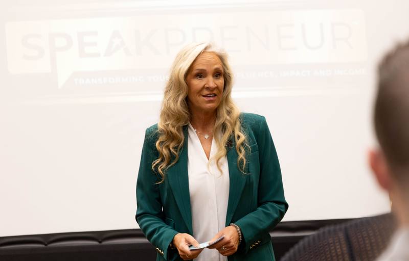 Lesley Nicole — international keynote speaker