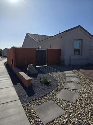 {{ custom_values.service_3 }} in {{custom_values.area_3})