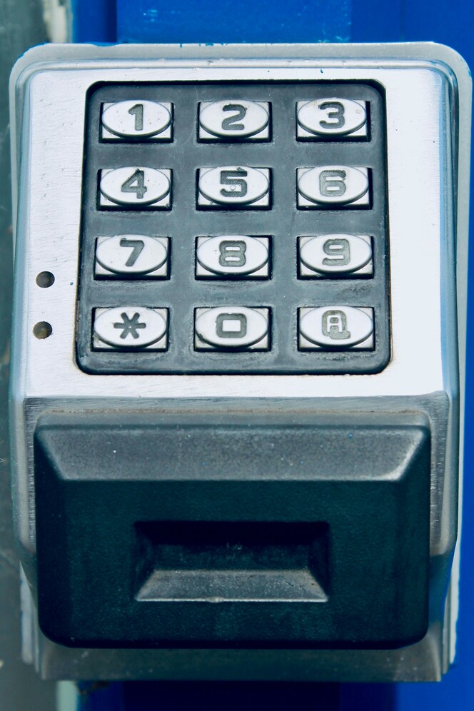  Commercial Locksmith