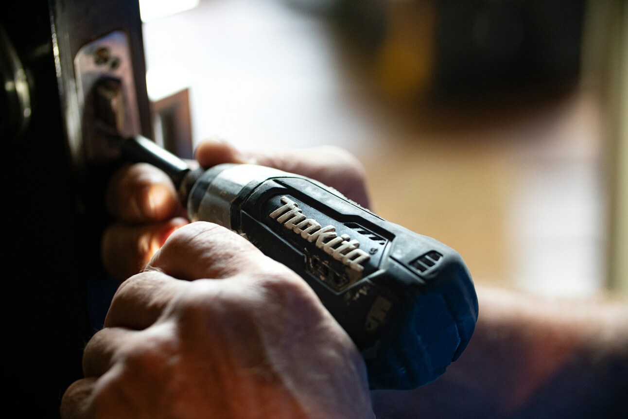  Commercial Locksmith