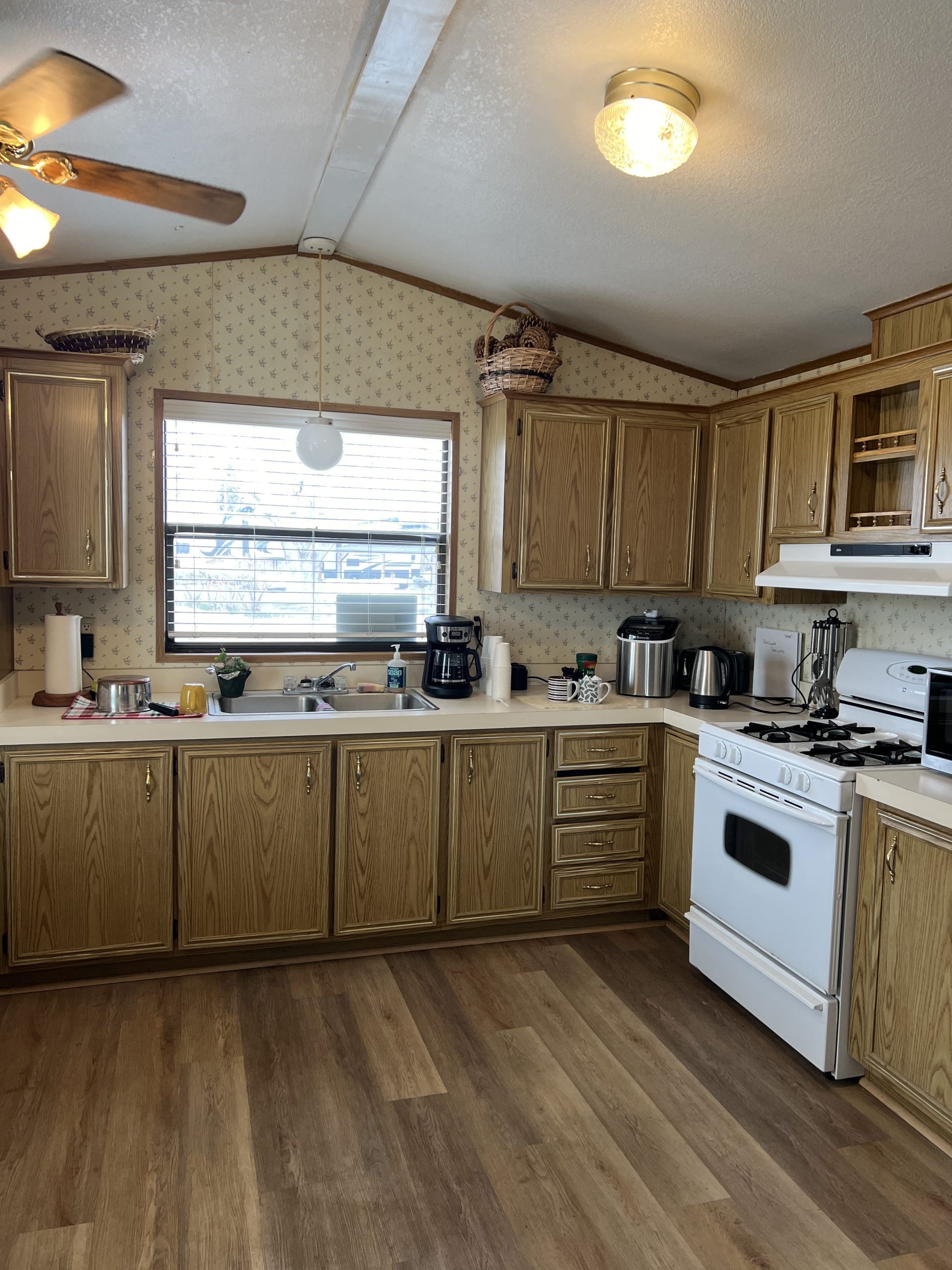 Amenities at Pioneer Mobile Home Ranch