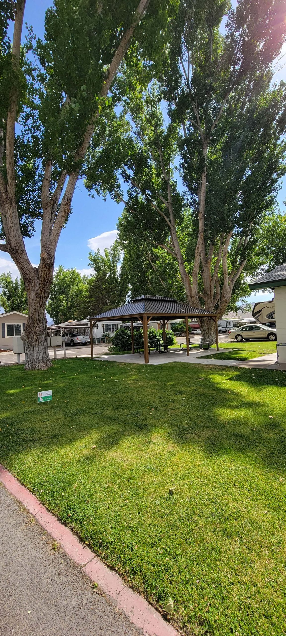 Mobile homes at Pioneer Mobile Home Ranch